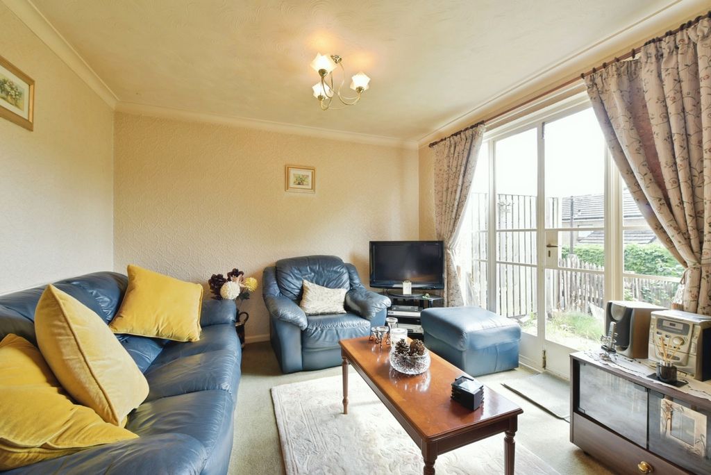 Property photo 2 of 17 Photo