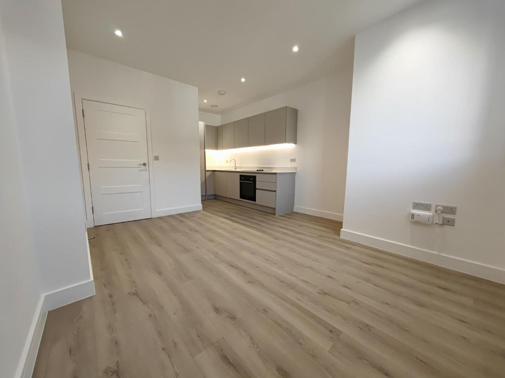 Property photo 1 of 7 1000003521.Jpg