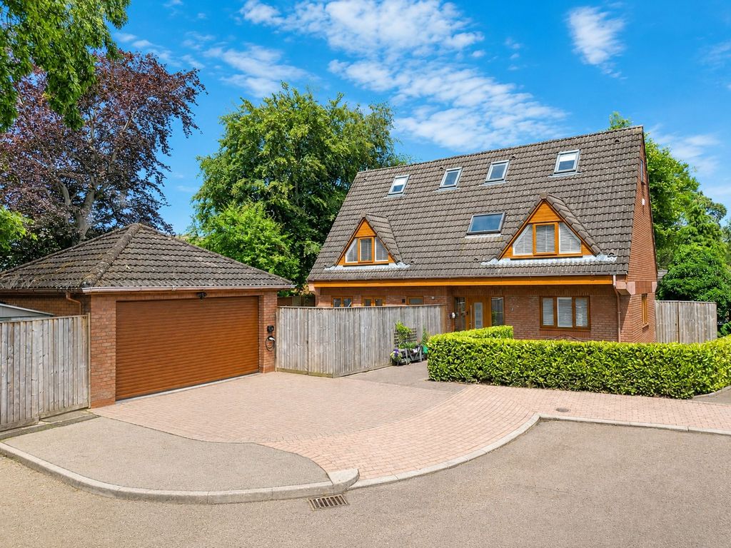 Property photo 1 of 29