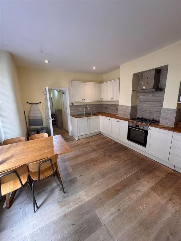 Property photo 2 of 6 375B9929-5182-444c-A9Df-07c67F749c70.Jpg