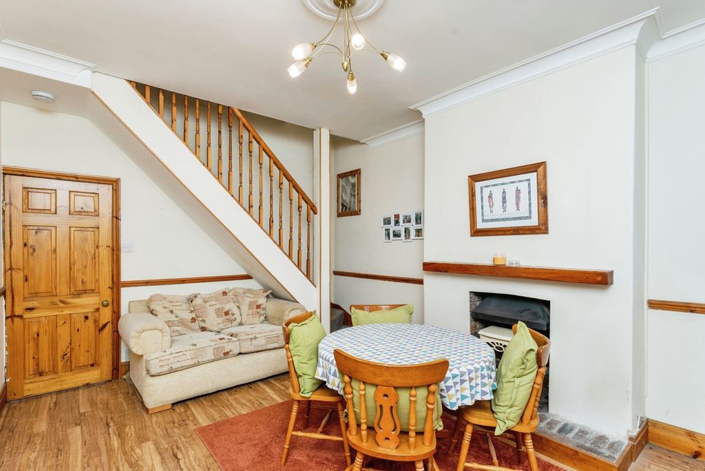 Property photo 3 of 16 Pbox-Img.Jpg