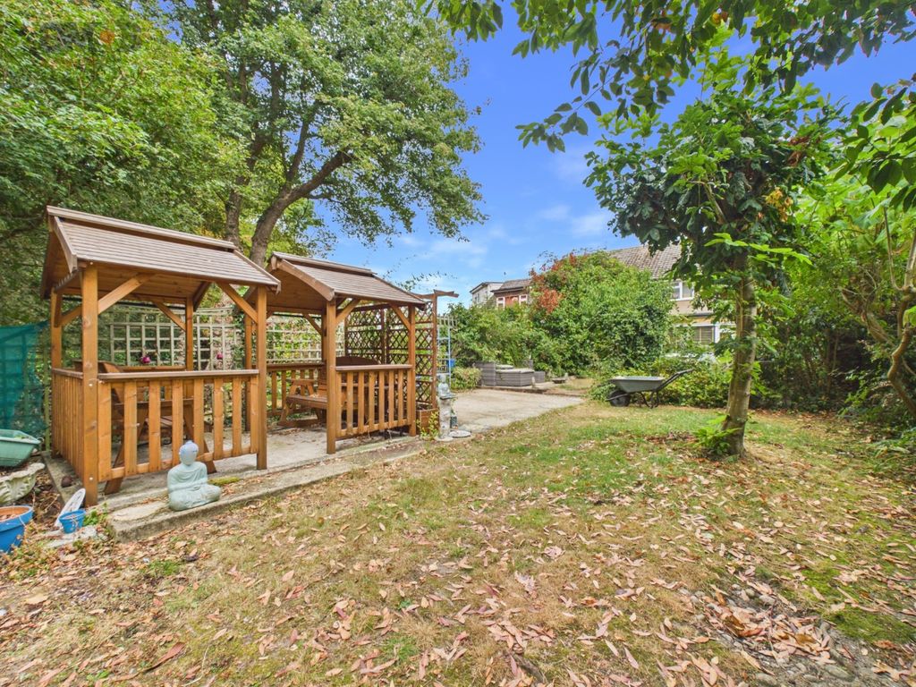 Property photo 2 of 26 5100354