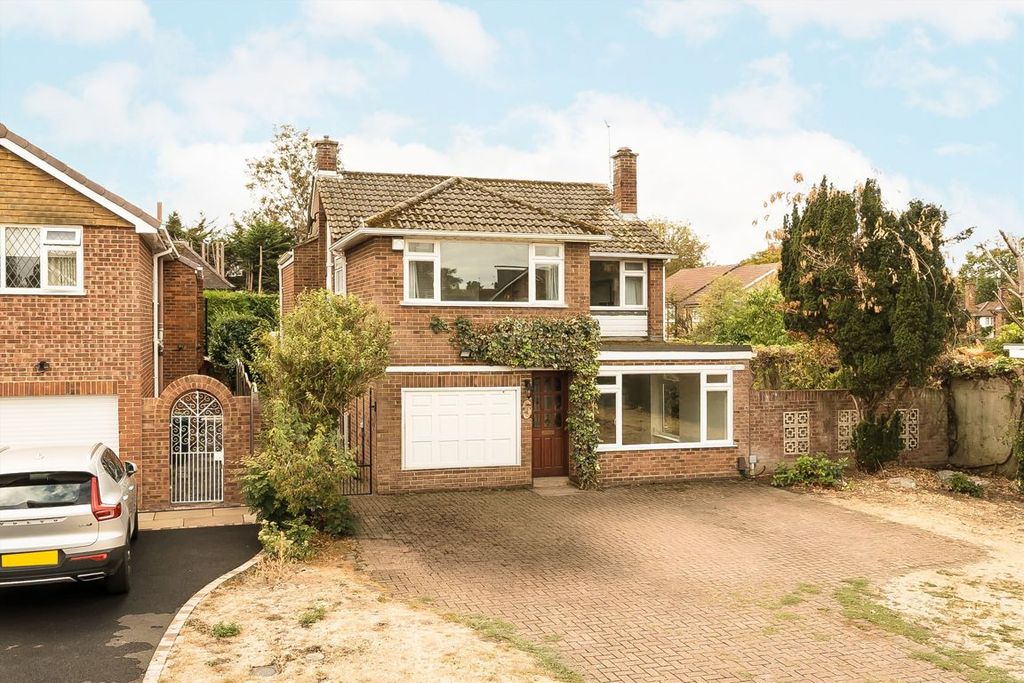 Property photo 1 of 9