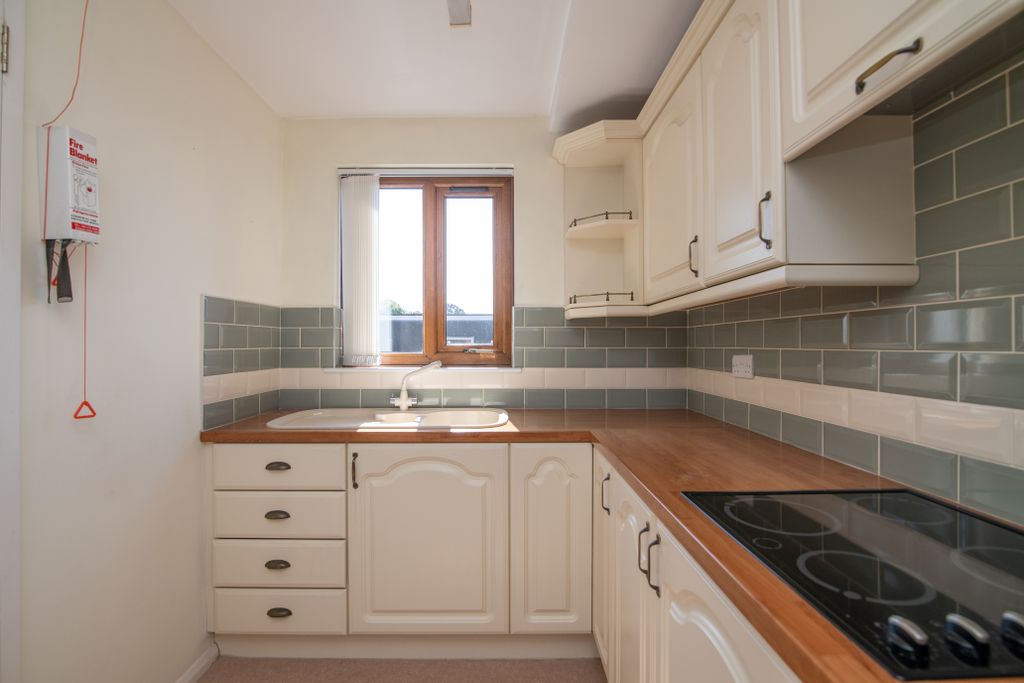Property photo 3 of 12
