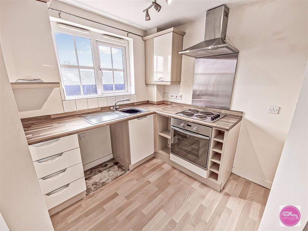 Property photo 2 of 10 Hendley Court (2).Jpg