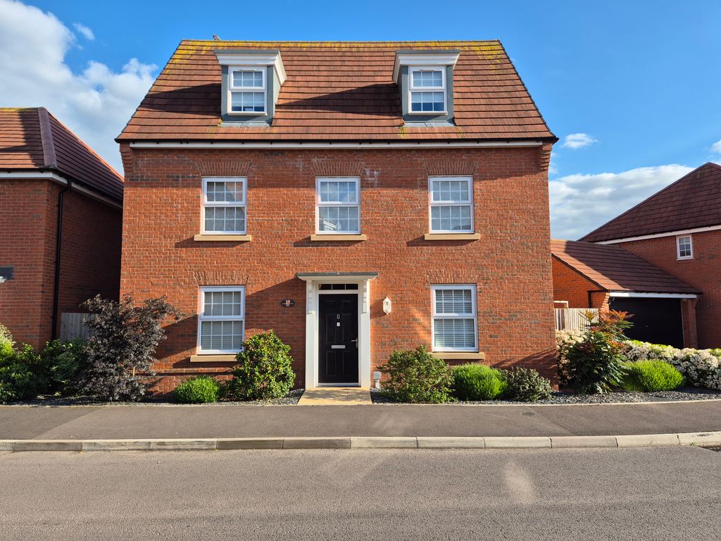 Property photo 1 of 31