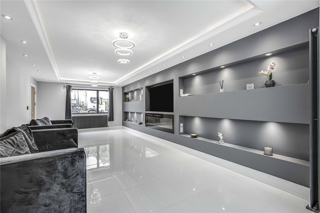 Property photo 2 of 20 Reception Room