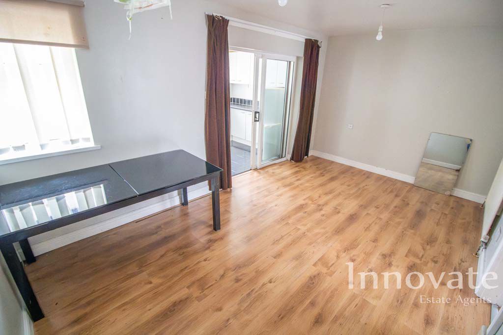 Property photo 3 of 10 Photo 6
