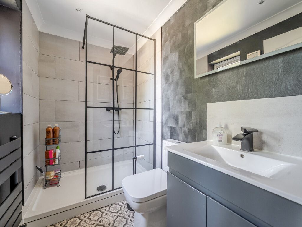 Property photo 3 of 19 1509023-5-6A7Dad1...