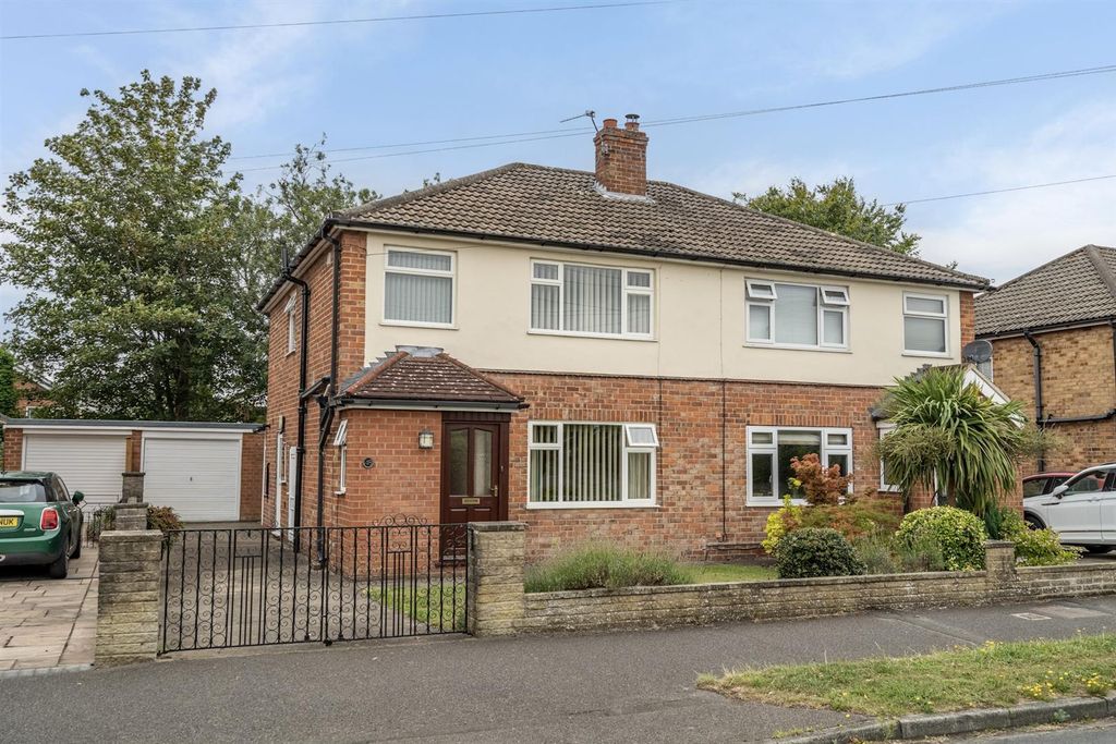 Property photo 1 of 13 External