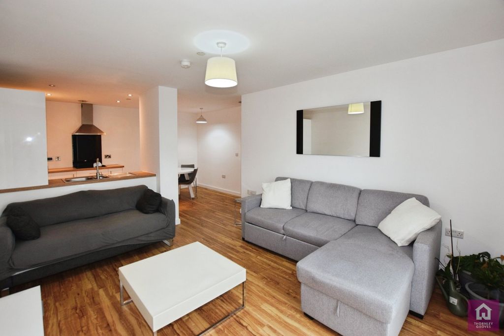 Property photo 2 of 25 Picture No. 07