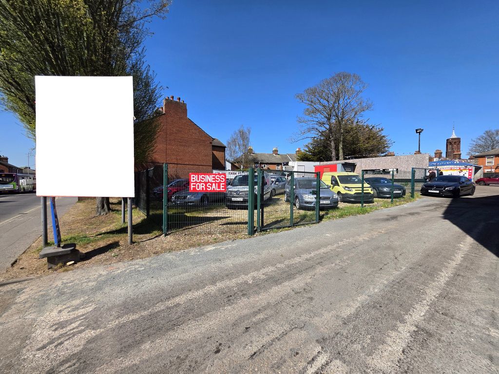 Property photo 1 of 5