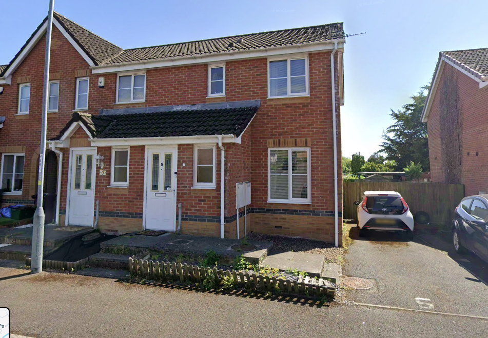 Property photo 1 of 2