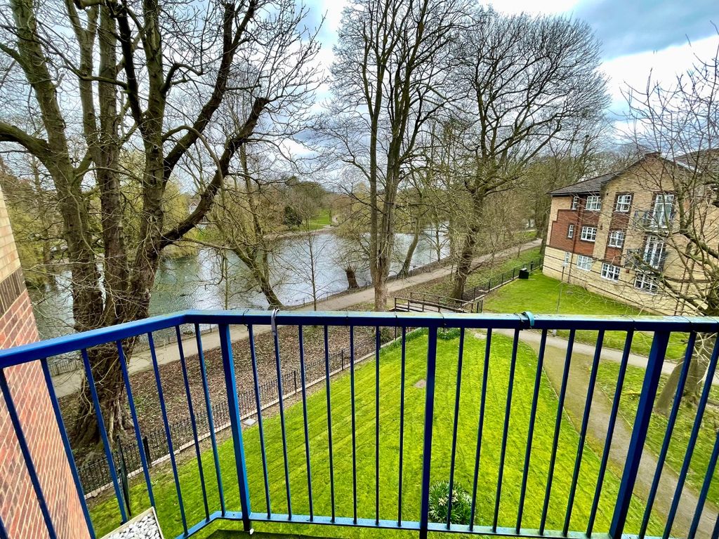 Property photo 2 of 9 4949493