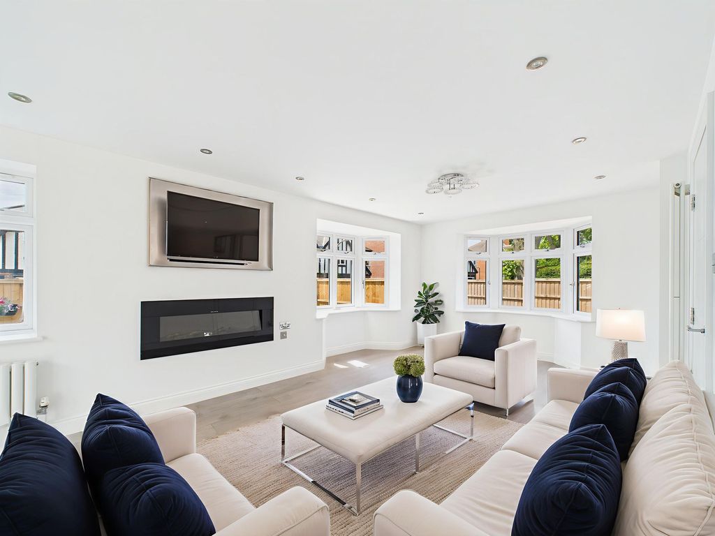 Property photo 2 of 25 Open Plan Living Area (Virtually Furnished)