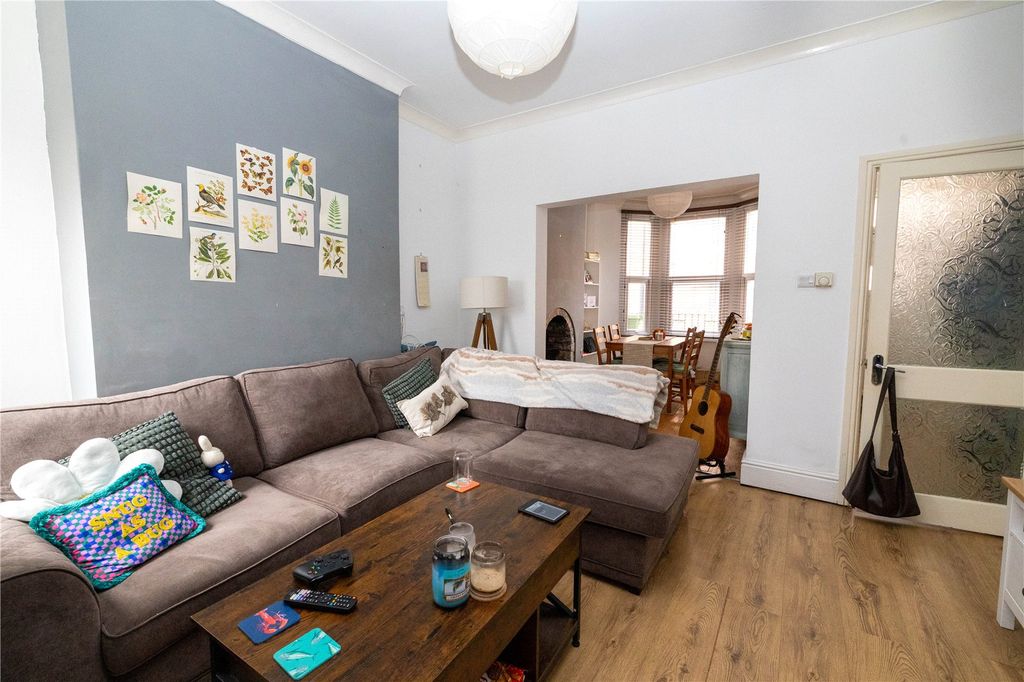 Property photo 3 of 20 Picture No. 23