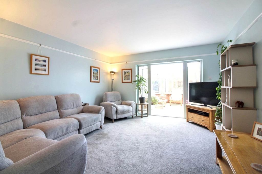 Property photo 3 of 16