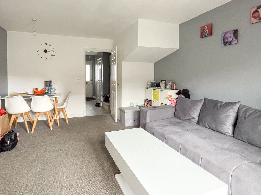 Property photo 3 of 9 46416810