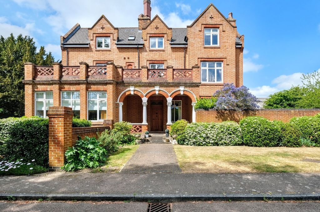 Property photo 1 of 13