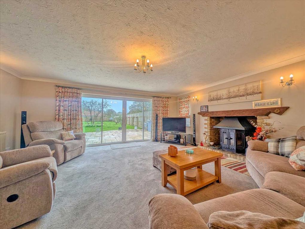 Property photo 2 of 26