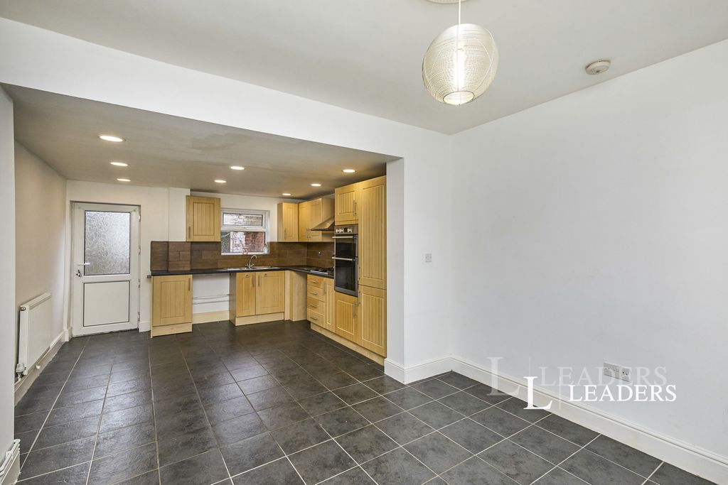Property photo 3 of 14 Pbox-Img.Jpg