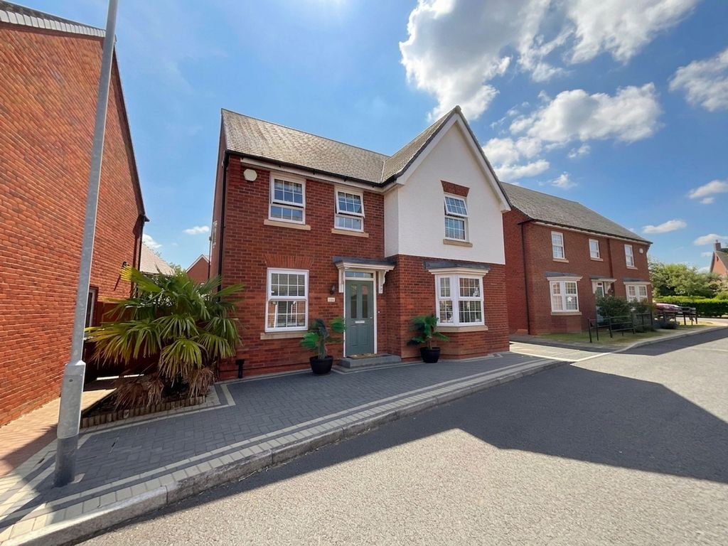 Property photo 1 of 32