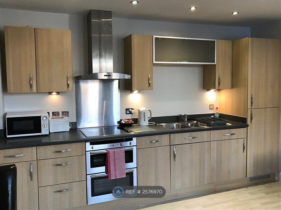 Property photo 1 of 10 Kitchen