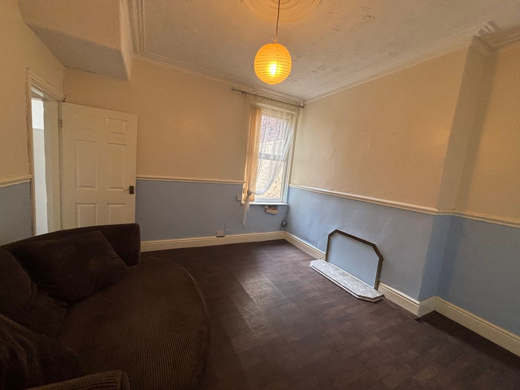Property photo 2 of 11 Image