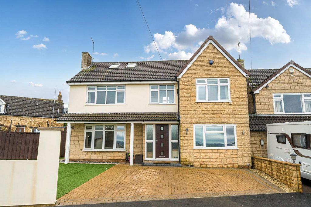 Property photo 1 of 22 19-698F21735406B-1408757-20-698Ef905B0Bf3-19.Jpg