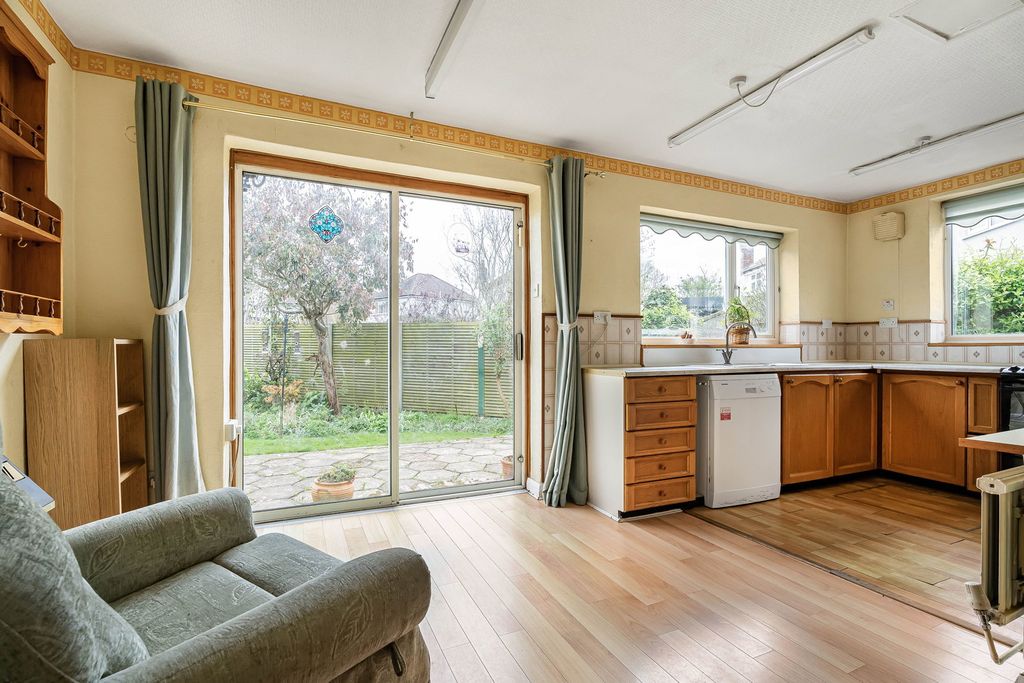 Property photo 3 of 19