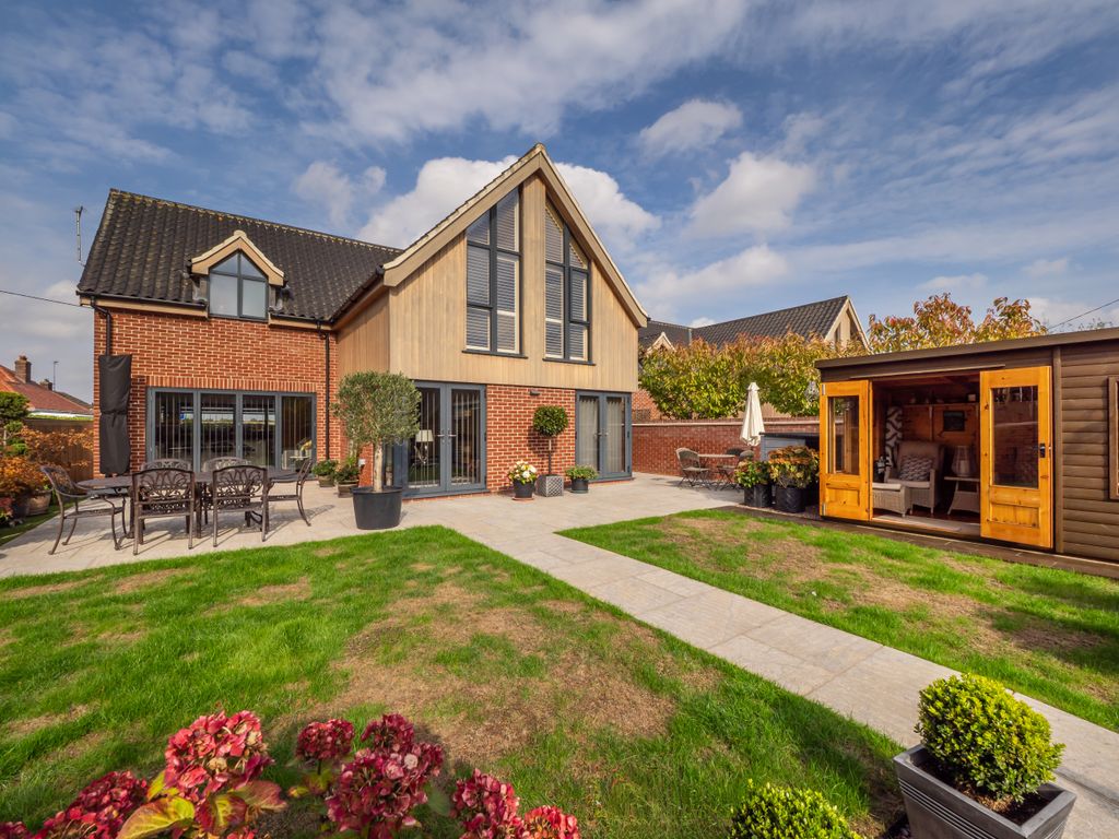 Property photo 1 of 22 1Baldwinclose-4