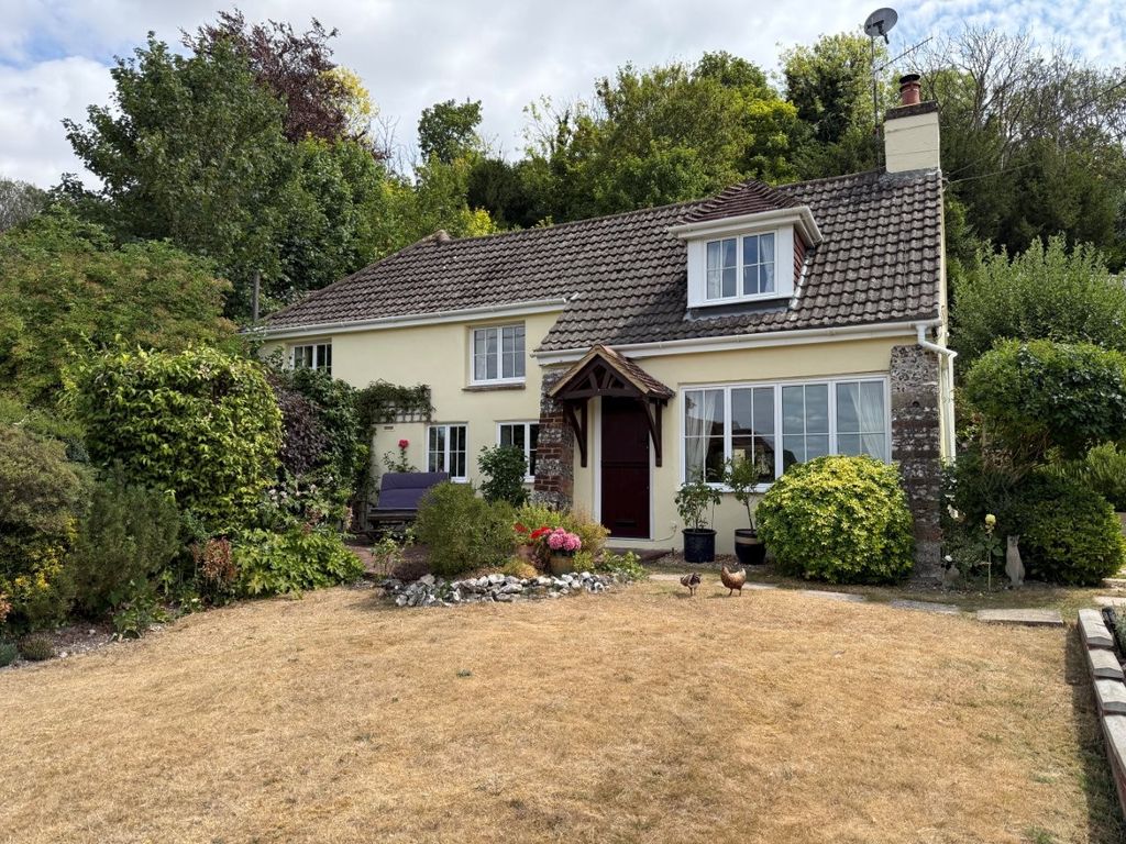 Property photo 3 of 35