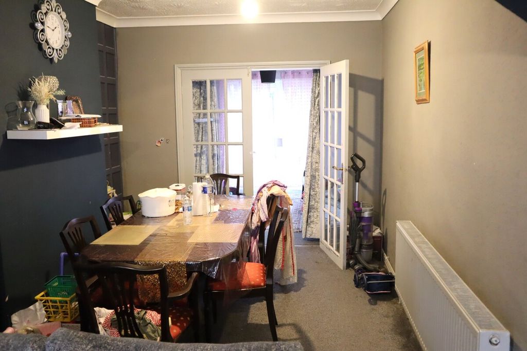 Property photo 3 of 31