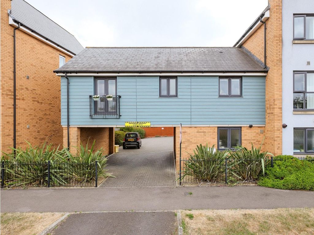 Property photo 2 of 28 Cnr52905.Jpg