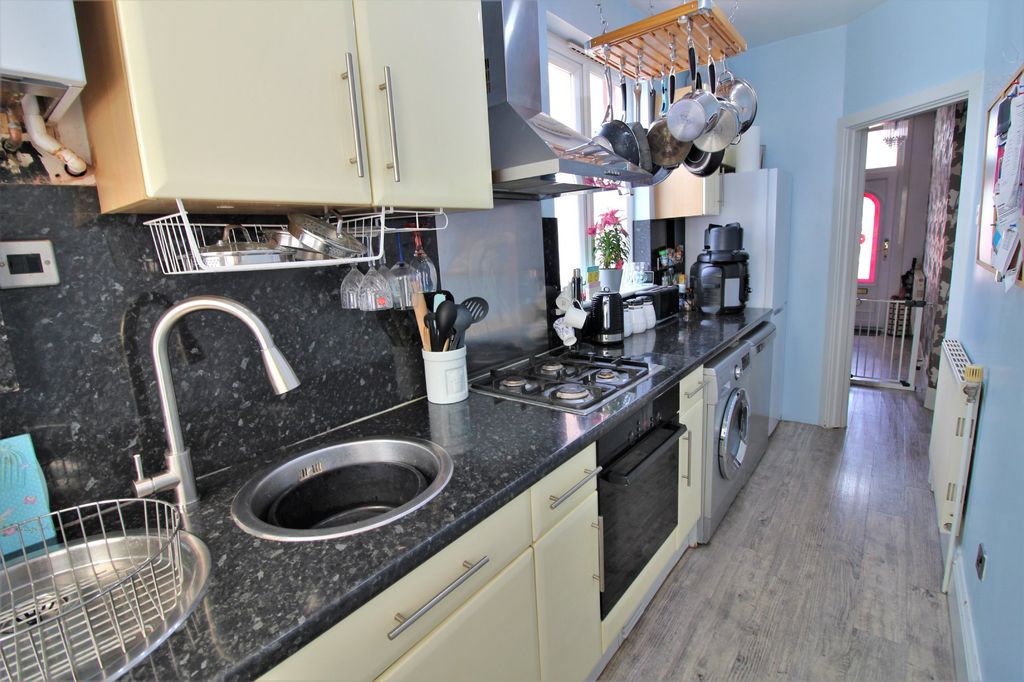 Property photo 3 of 16
