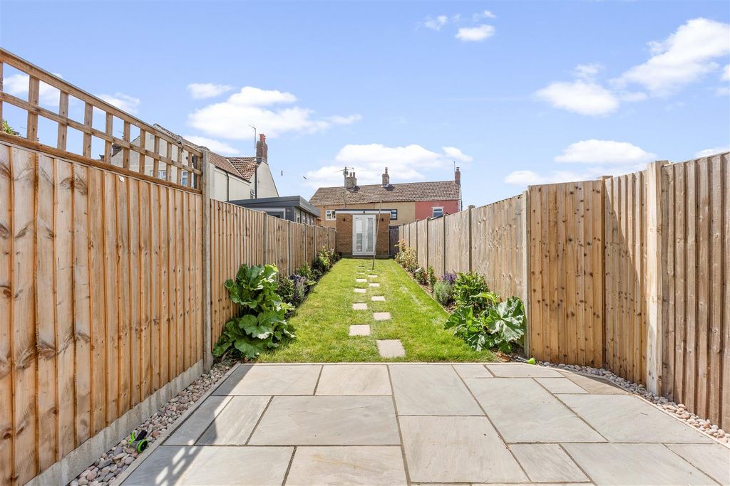 Property photo 2 of 14 Rear Garden