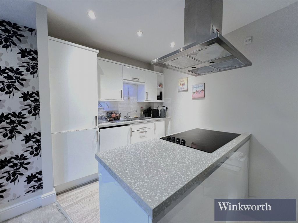 Property photo 3 of 6 Picture No. 14