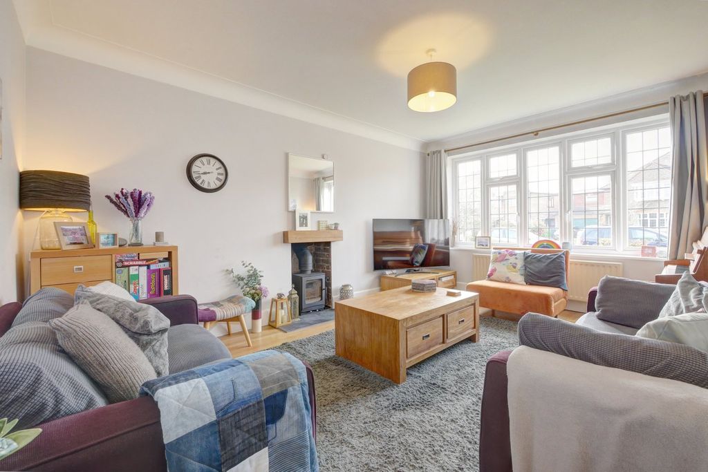 Property photo 3 of 47