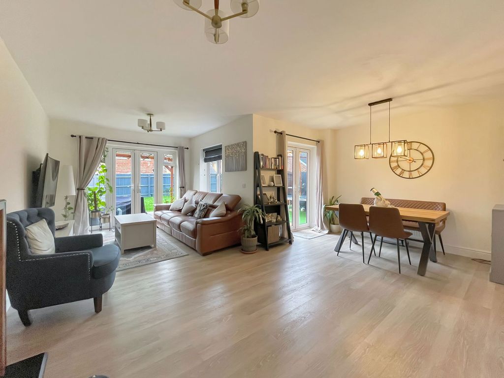 Property photo 3 of 24