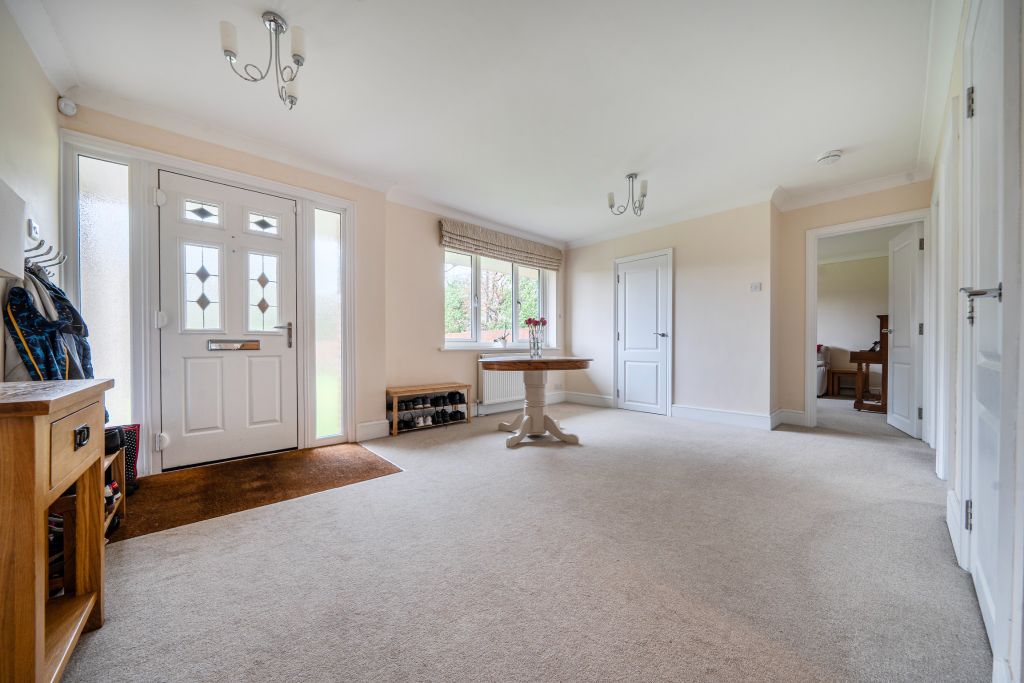 Property photo 2 of 26