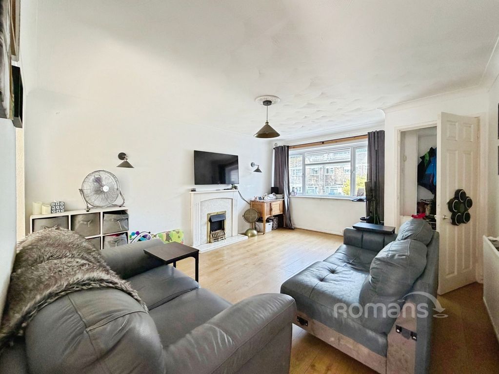 Property photo 2 of 16 Pbox-Img.Jpg