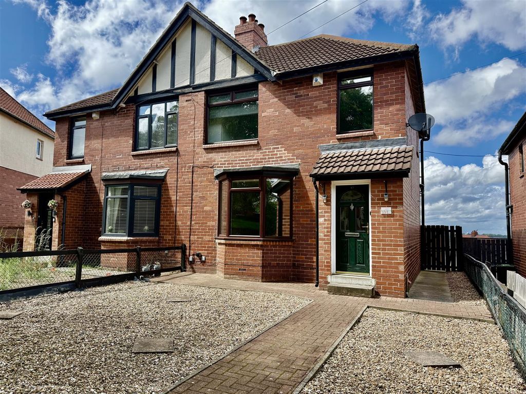 Property photo 1 of 11 External