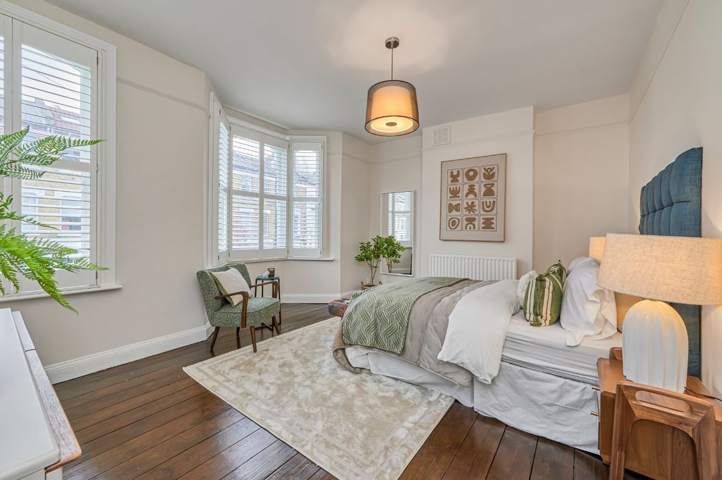 Property photo 2 of 18 Picture No. 23