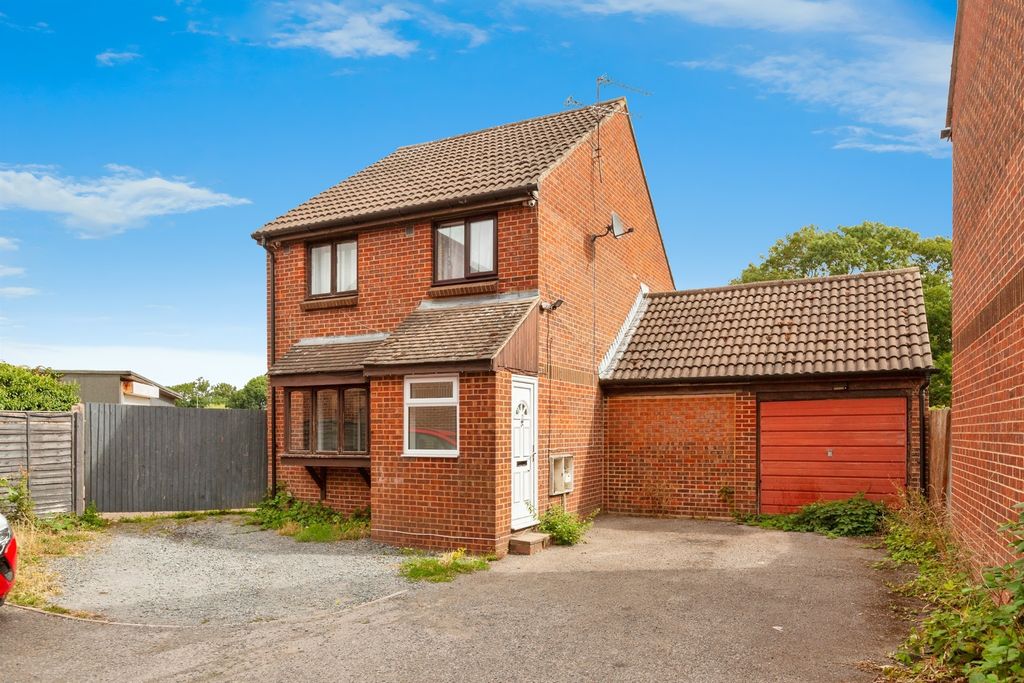 Property photo 1 of 17