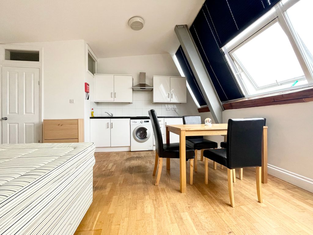 Property photo 2 of 3