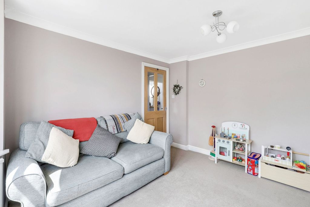 Property photo 3 of 24