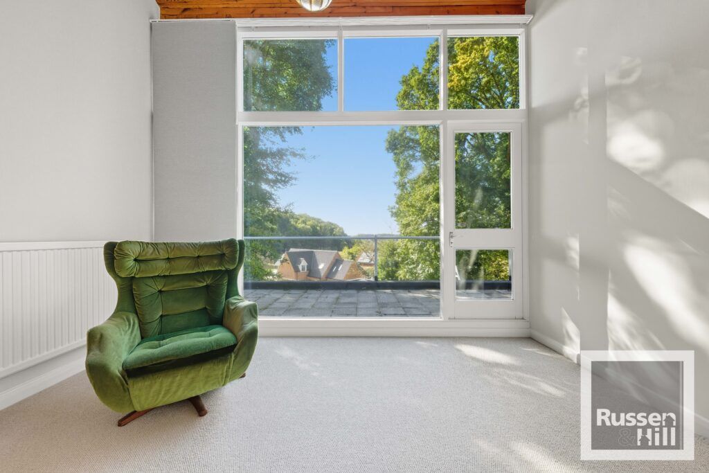 Property photo 3 of 35