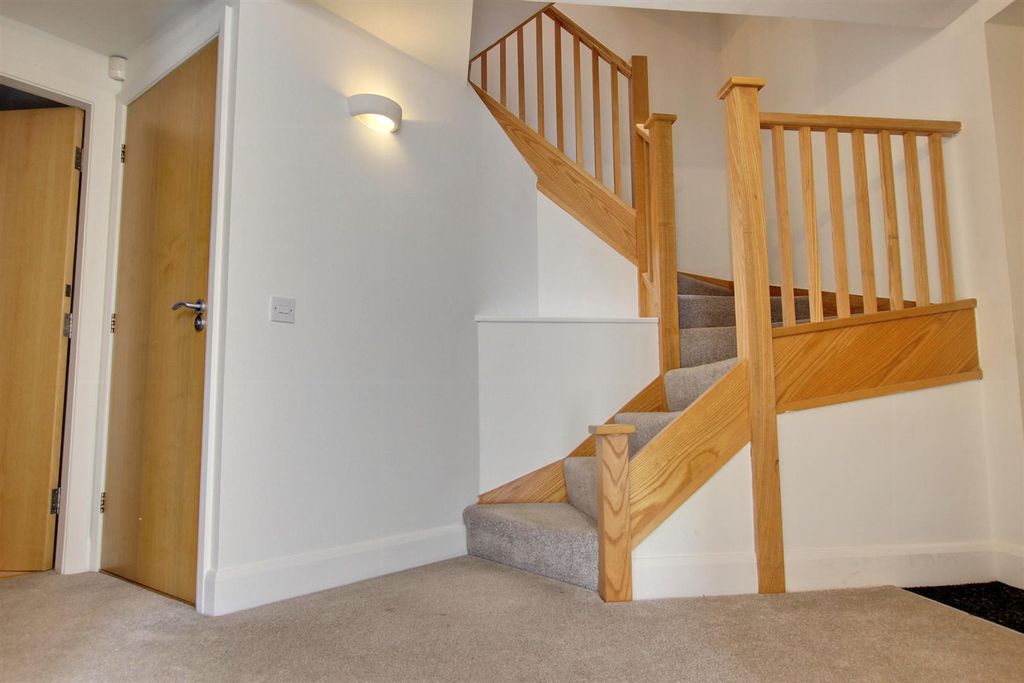 Property photo 3 of 15 Img_5814-Img_5816_Lzn.Jpg