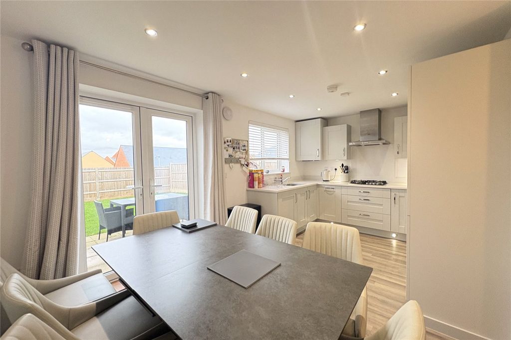 Property photo 2 of 12 Picture No. 02