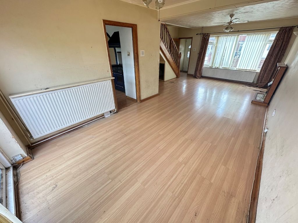 Property photo 3 of 13 4294444